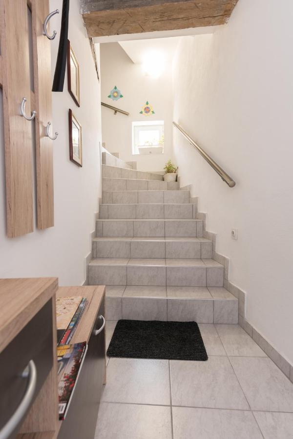 Apartmani Kod Marka Pozega Esterno foto