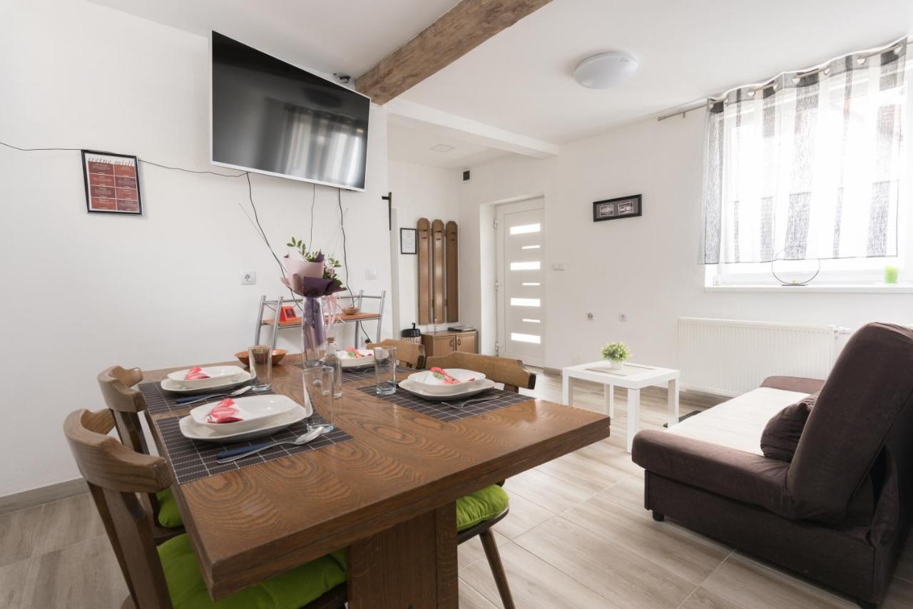 Apartmani Kod Marka Pozega Esterno foto