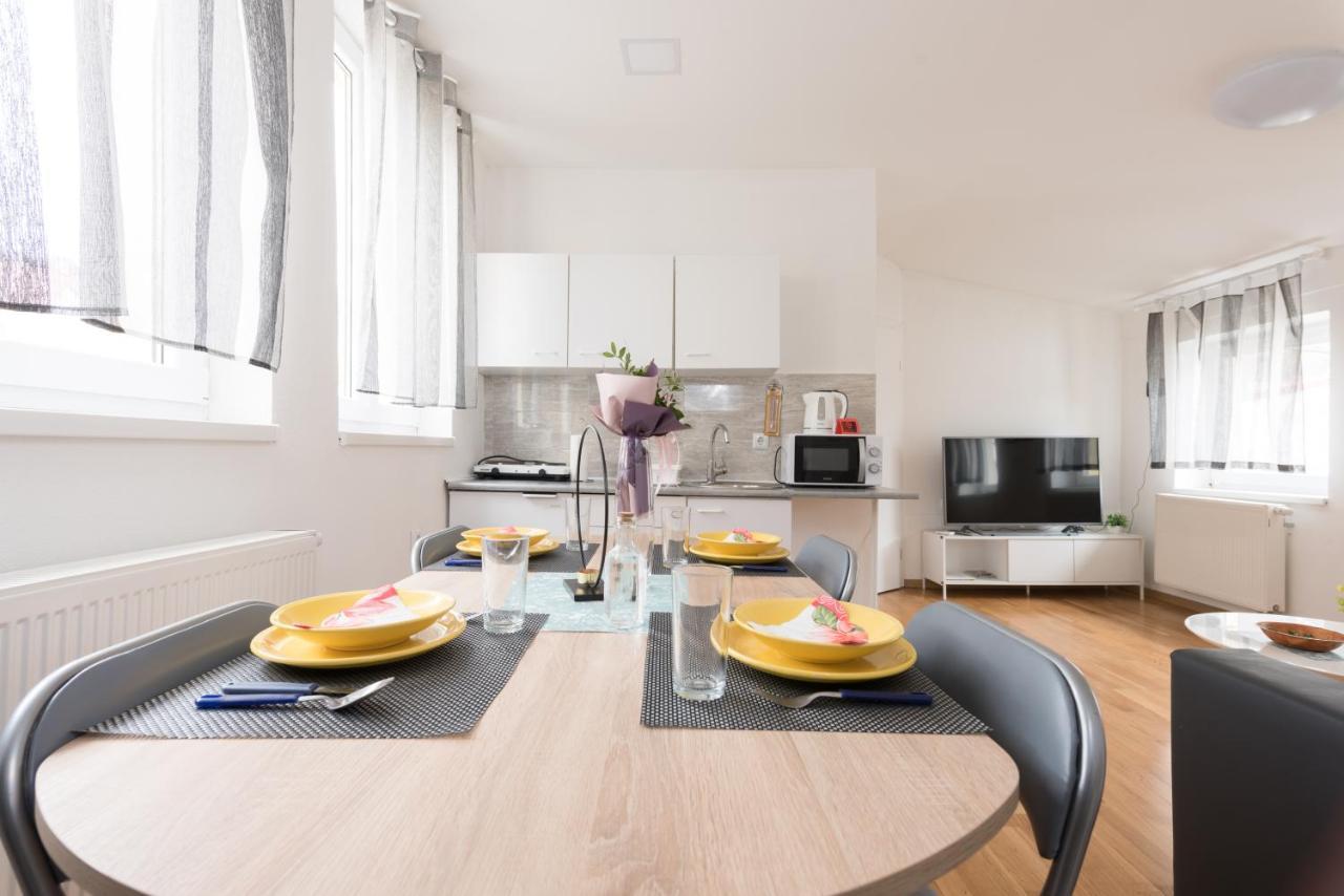 Apartmani Kod Marka Pozega Esterno foto
